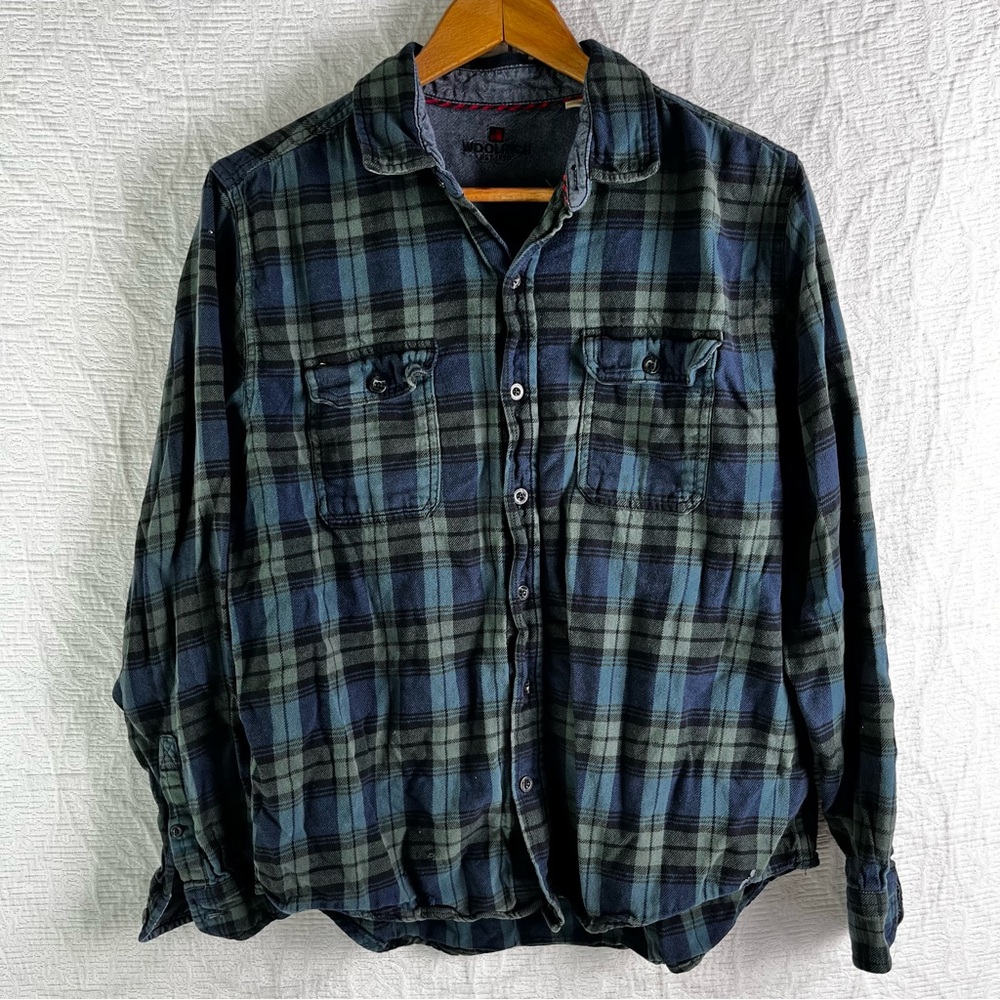 Woolrich Blackwatch Plaid Cotton Flannel Women L Button Down HOLES PAINT STAINED